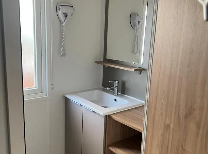 캠프장 Mobilhome 4 Etoiles Narbonne-plage 나르본